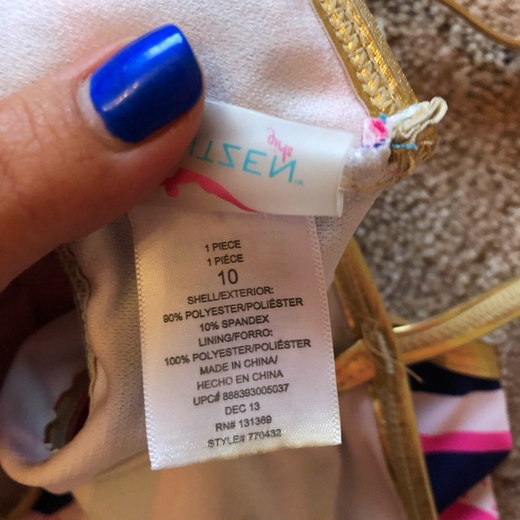 Kids cutout one piece striped bathing suit - Picture 6 of 7